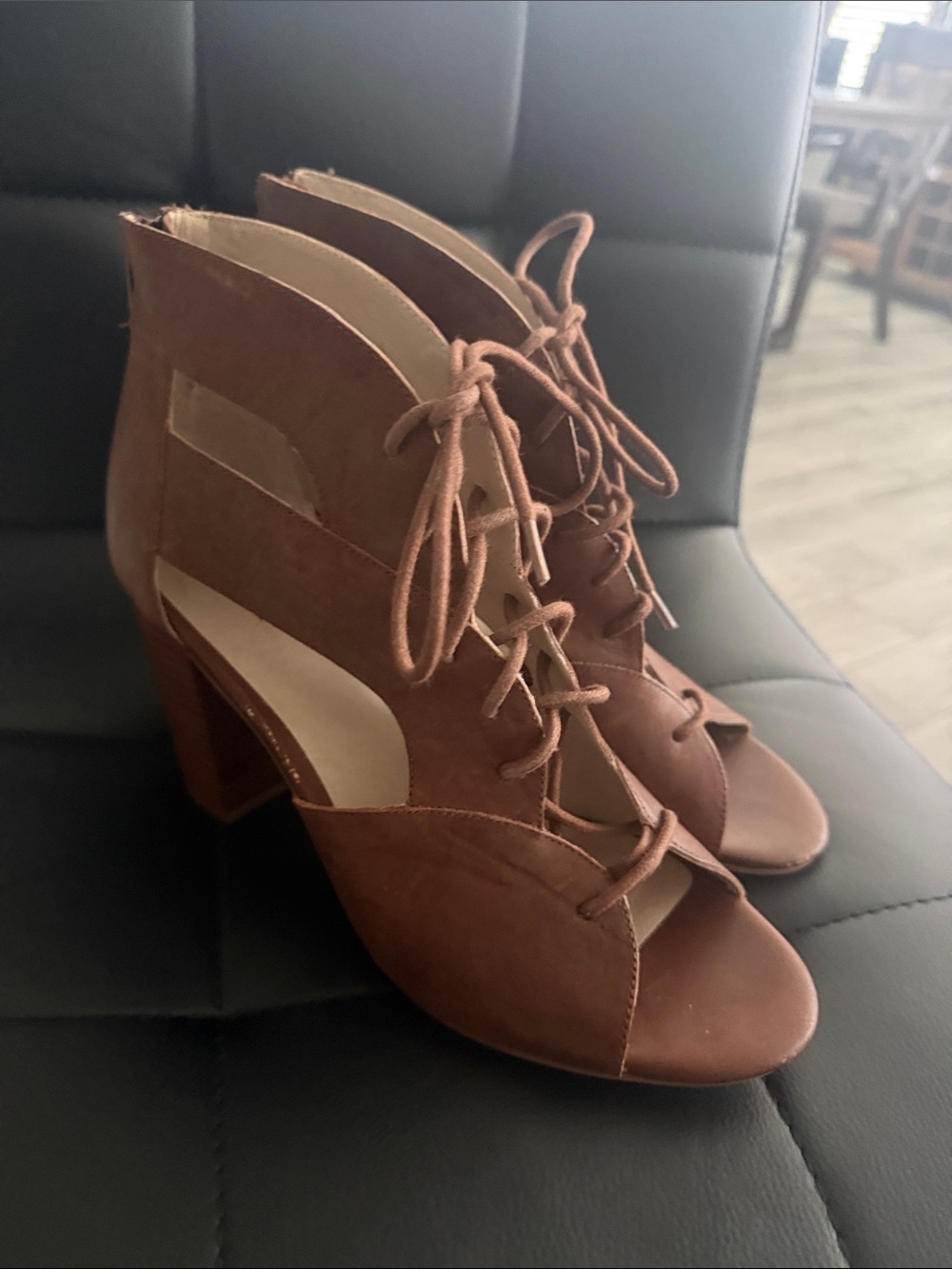Seychelles Alibi Whiskey Leather Lace Up Heels Women's Size 9 1/2